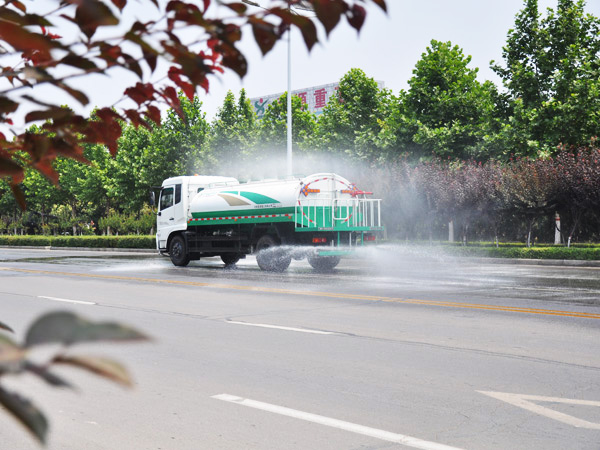Dịch vụ vệ sinh đô thị và nông thôn, xây dựng ngôi nhà tốt đẹp
